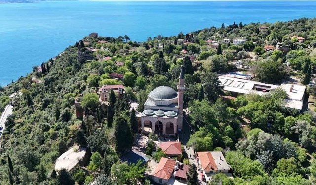 Alanya Kalesi'ndeki 800 yıllık miras turist akınına uğruyor