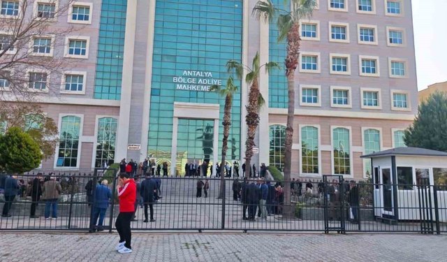 Antalya Büyükşehir Belediyesine yönelik rüşvet soruşturmasında 41 sanık yeniden hakim karşısında