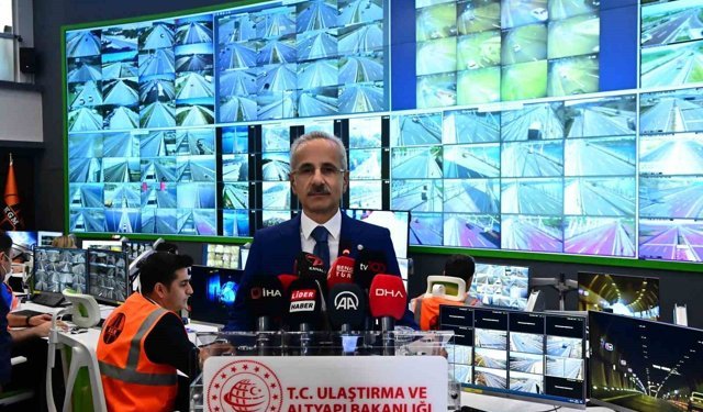 Bakan Uraloğlu: 'AUS Merkezimizde bayram trafiğini anlık olarak takip edeceğiz'