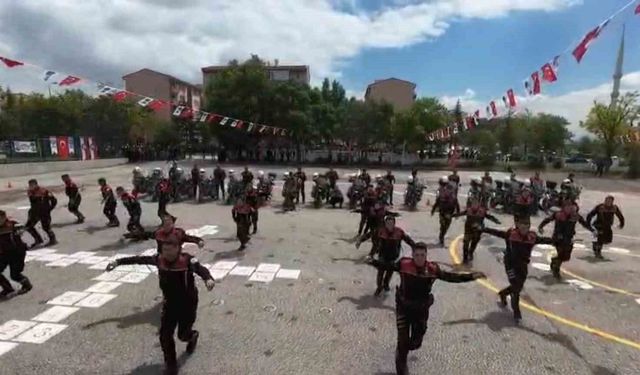 Başkent'te yunus polislerden 19 Mayıs gösterisi