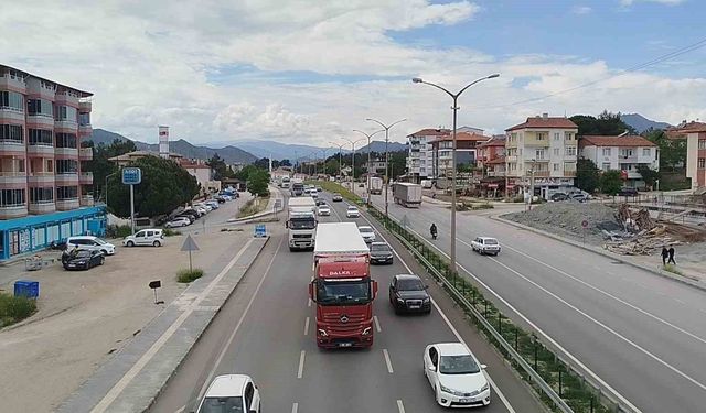 Bayram yolculuğu başladı: Yollarda yoğunluk arttı