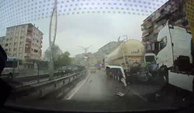 D-100'deki korkunç kaza kamerada
