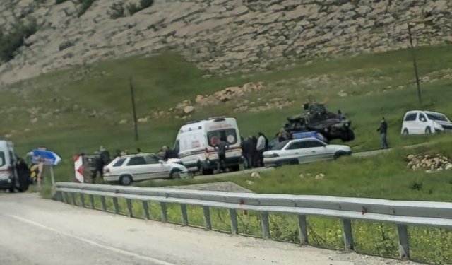 Diyarbakır'da mezuniyet kutlamasına giden öğrenciler kaza yaptı: 6 yaralı