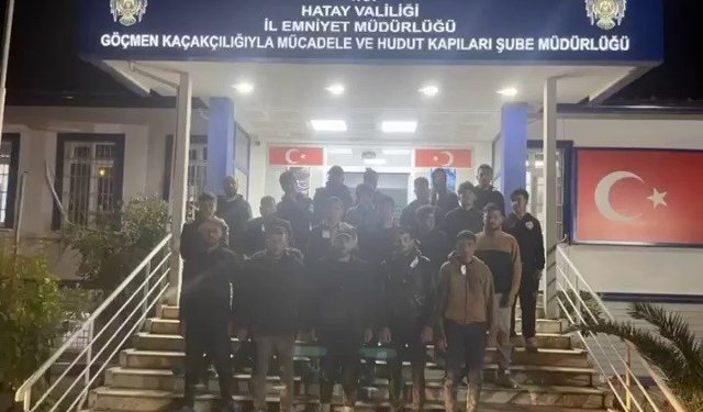 Hatay'da 19 göçmen yakalandı, organizatör 2 sürücüye 350 bin TL ceza uygulandı