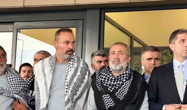 İsrail'in alıkoyduğu Küresel Sumud Filosu'ndaki 422 aktivist İstanbul'a geldi