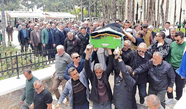 İzmir'de vahşete kurban giden Emine Dönmez'e memleketi Akşehir'de acı veda