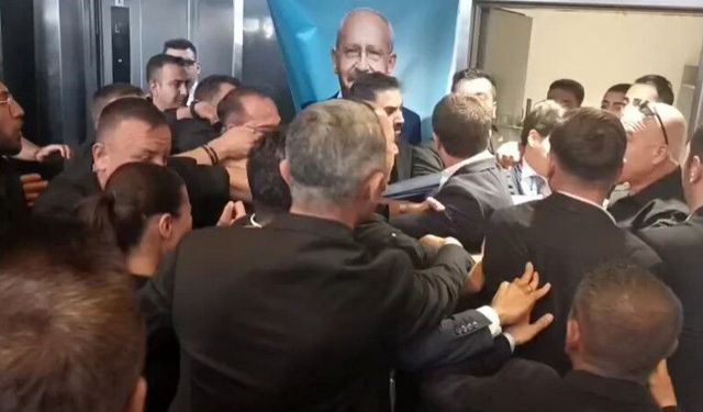 Kılıçdaroğlu, 2.5 yıl sonra CHP Genel Merkezi'nde