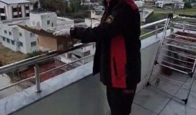 Osmaniye'de aspiratör borusuna giren 3 kırlangıç kurtarıldı