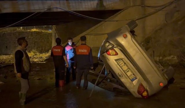 Osmaniye'de otomobil köprüden su kanalına uçtu: 3 yaralı