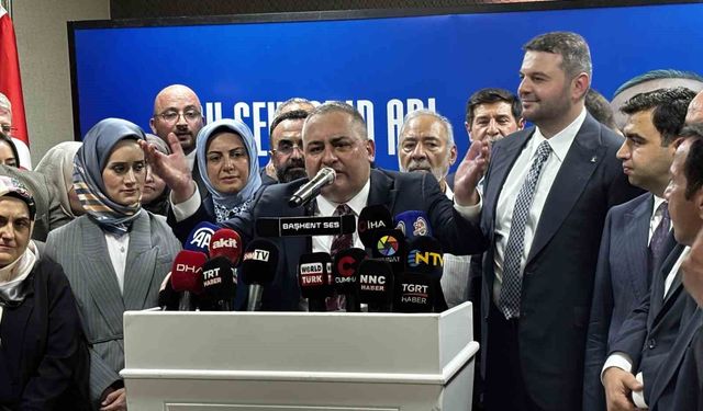 AK Parti'ye geçen Keçiören Belediye Başkanı Özarslan: 'Nasıl geçmişte kapılarımız sonuna kadar herkese açıksa bundan sonra da açık olacak'