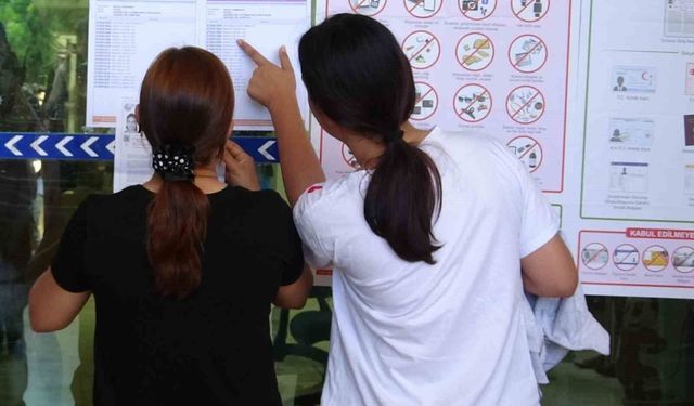 Antalya'da YKS'de ikinci gün heyecanı
