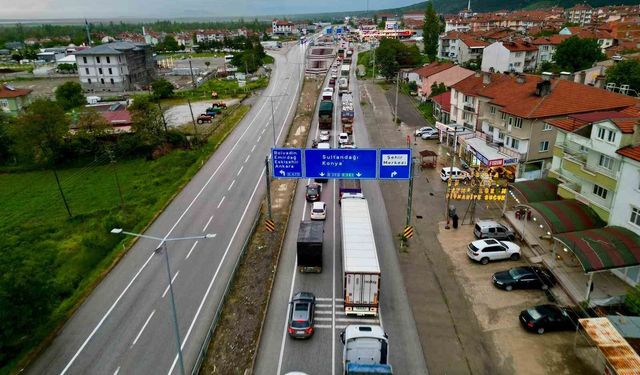 Bayram tatili boyunca Afyonkarahisar'dan yaklaşık 6 milyon araç geçiş yaptı