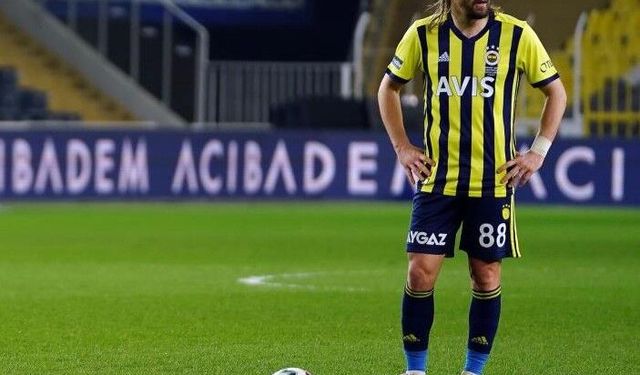 Caner Erkin, profesyonel futbol kariyerini noktaladı