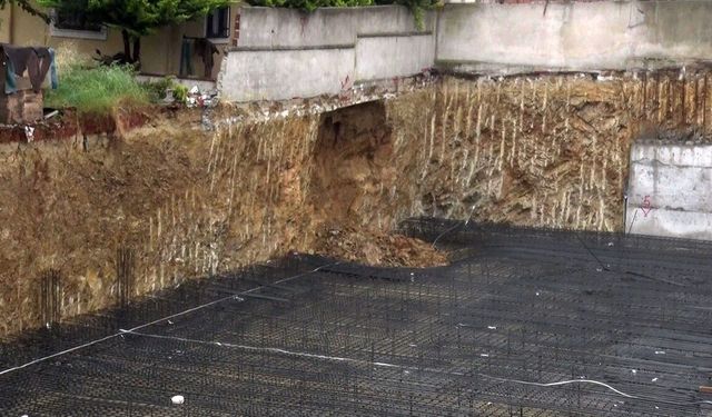 Sancaktepe'de inşaat alnında toprak kayması