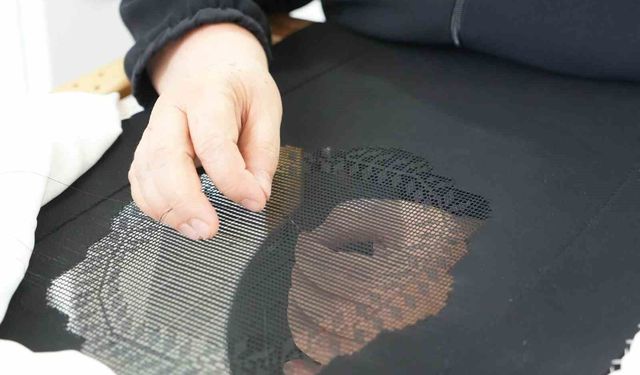 50 yıldır işlediği sanat ile gelinlik kızların çeyizini süslüyor
