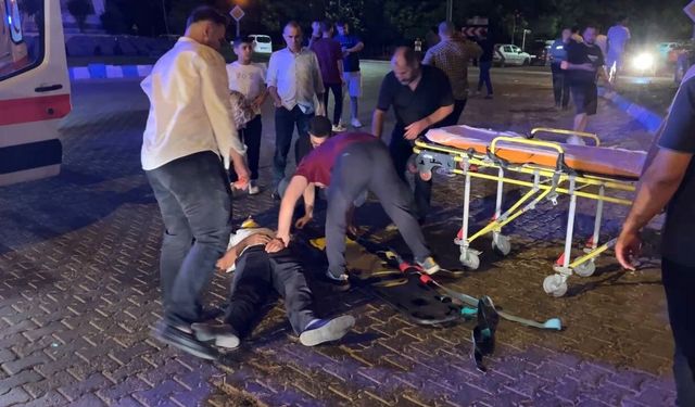 Adıyaman'da iki otomobilin çarpıştığı kazada 3 kişi yaralandı
