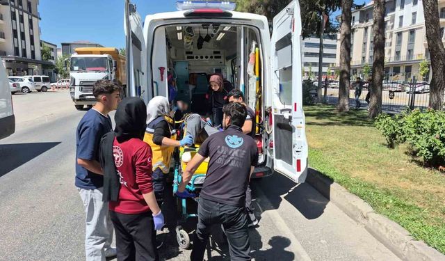 Adıyaman'da motosiklet devrildi: 2 yaralı