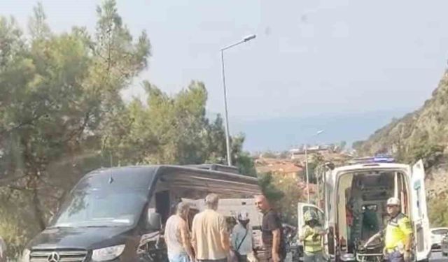 Ağabeyinin kullandığı araçtan kazada yola savrulan genç hayatını kaybetti