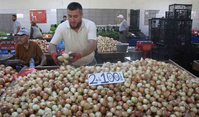 Aşırı yağışlar, soğanın dengesini bozdu