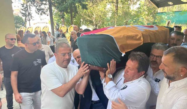 Aziz Üstel İzmir'de son yolculuğuna uğurlandı