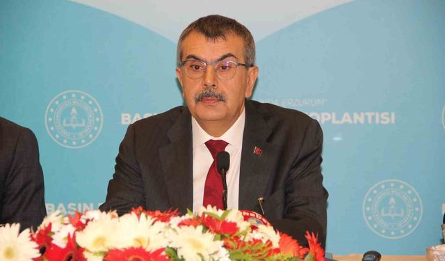 Bakan Tekin: 'Geçmişiyle gurur duyacak bir nesil yetiştirmemiz gerekiyor'