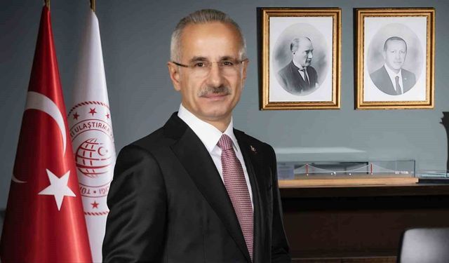 Bakan Uraloğlu: 'Tankların önüne yatan yiğitler, kurşunlara göğsünü siper eden kahramanlar, vatan hainlerine geçit vermemiştir'