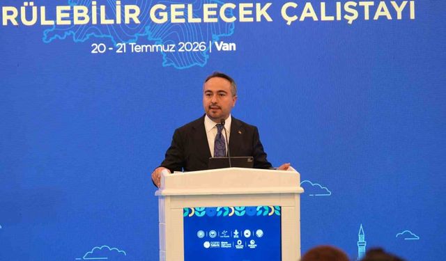 Bakan Yardımcısı Burak Demiralp: 'Van Gölü'nde yılların biriktirdiği kirlilik yüküne neşter vurduk'