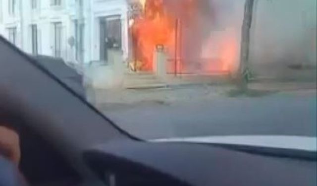 Beylikdüzü'nde iş yeri alevlere teslim oldu