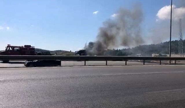 Bursa'da seyir halindeki tır alev topuna döndü