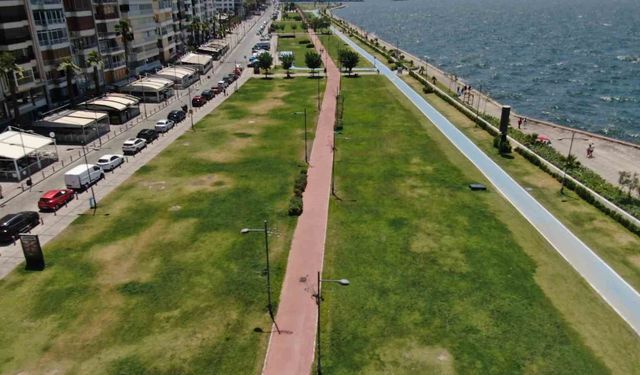 İzmir Kordon'da 'sıcak' sessizlik