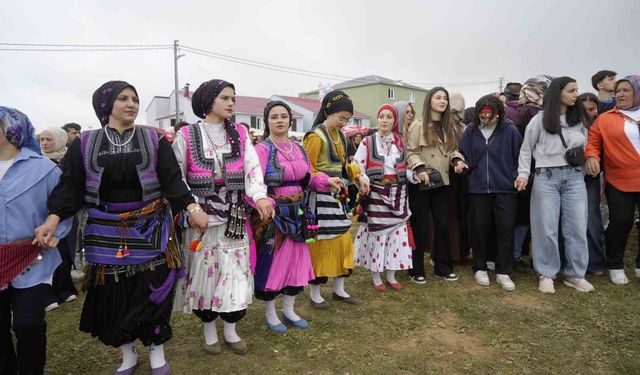 Kadırga Otçu Şenliği binlerce kişiyi buluşturdu