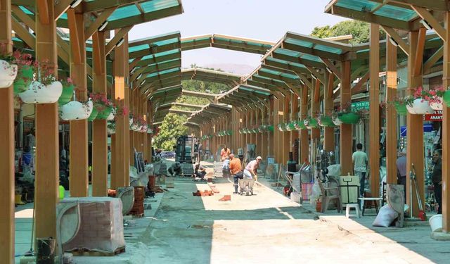 Kırşehir'de tarihi çarşılar gurbetçi sezonuna hazırlanıyor