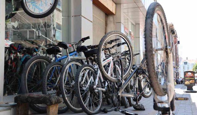 Kırşehir'de yaz sezonu bisiklet satış ve kiralamalarını hareketlendirdi