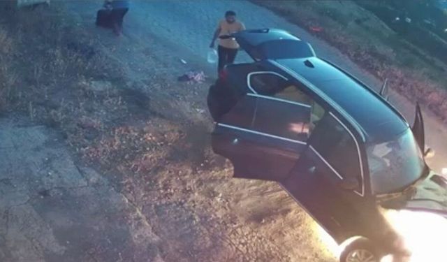 Muş'ta alev alan lüks araç patladı: O anlar kamerada