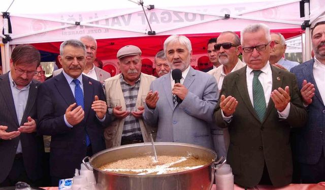 Yozgat'ta düzenlenen Aşure Günü programı yoğun ilgi gördü