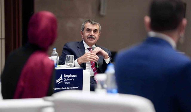 Bakan Tekin: ' Ramazan ayı etkinliklerini yaptığımız için bizi gerici, sapkın bir azınlık diye tanımladılar'
