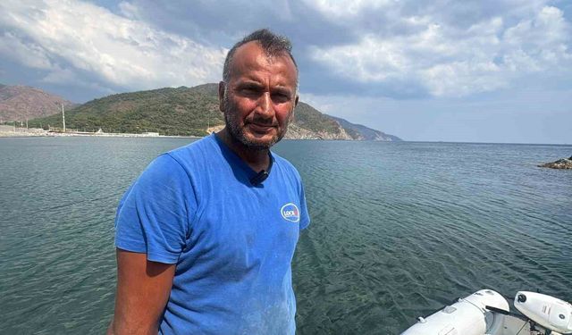 Balıkçı teknesini yangın ekiplerinin ulaşımı için seferber etti