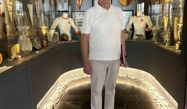 Bir kupa, iki şampiyon: 53 yıl önce ikiye bölünen kupanın yarısı Göztepe Müzesi'nde