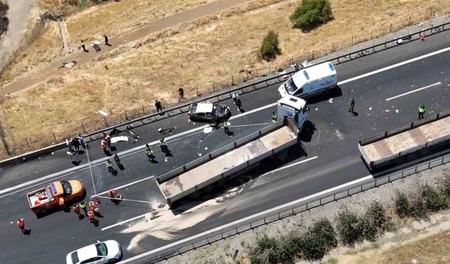 Gaziantep'te 2 kişinin öldüğü zincirleme kaza bölgesi dron ile görüntülendi