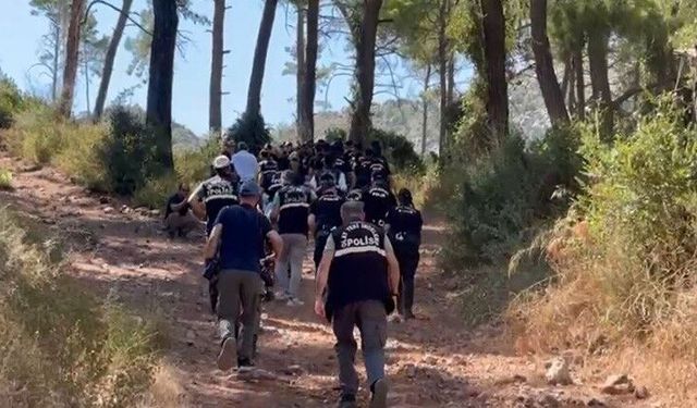 Hain darbecilerin gömdüğü silahlar Karatepe'nin gösterdiği yerlerde aranıyor
