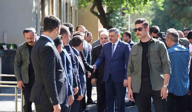 İçişleri Bakanı Çiftçi, Diyarbakır Valiliğine ziyarette bulundu