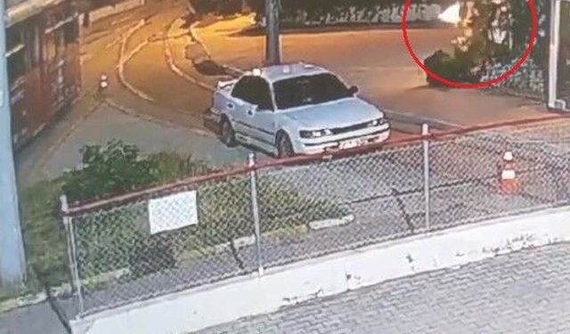 Seferleri durdurulan nostalji tramvayına yanıcı madde atıldı: O anlar kamerada
