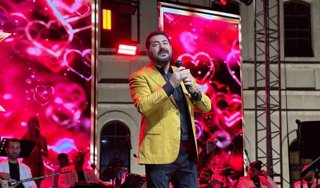 Serkan Kaya, Sivas'ta sevenleriyle buluştu
