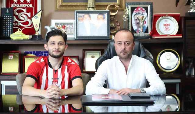 Sivasspor'da 4 imza birden