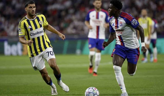 UEFA Şampiyonlar Ligi: Lyon: 0 - Fenerbahçe: 2 (İlk yarı)
