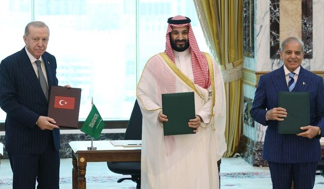 Türkiye, Suudi Arabistan ve Pakistan arasındaki tarihi savunma anlaşması dünya basınında