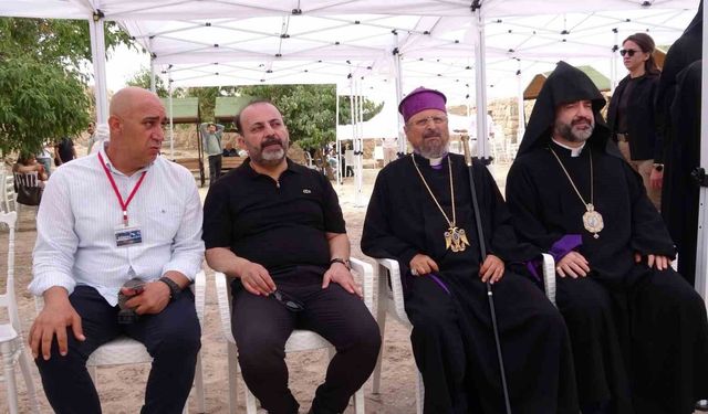 Akdamar Kilisesi'ndeki 14'üncü ayin başladı