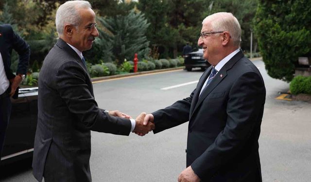 Bakan Güler, Bakan Uraloğlu ile görüştü