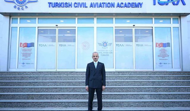 Bakan Uraloğlu: '2030 yılı hedefimiz sürdürülebilir havacılık yakıtı ile karbondioksit emisyonunu yüzde 5 oranında azaltmaktır'