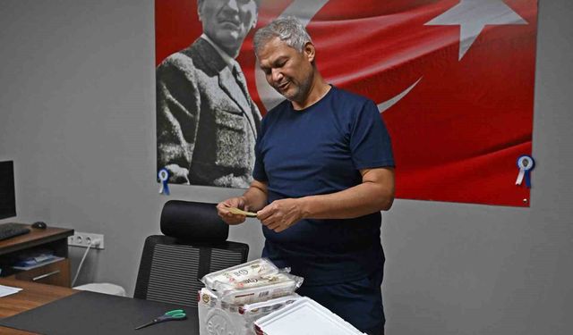 Depremde annesinin cenaze naklini yapan ekiplere 3,5 yıl sonra duygulandıran teşekkür